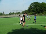 Laatste training S.K.N.W.K. JO11-1JM van seizoen 2022-2023 (partijtje tegen de ouders) (26/221)